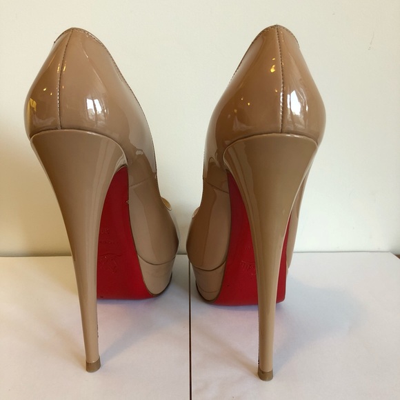 Christian Louboutin 150 Nude Patent Lady Peep - Picture 2 of 8